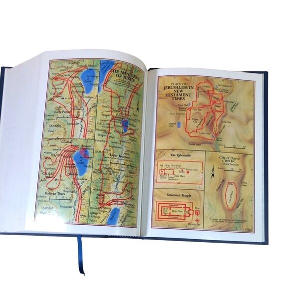 The Experiencing God Study Bible New King James Version Hardcover Blue Christian - Picture 7 of 16